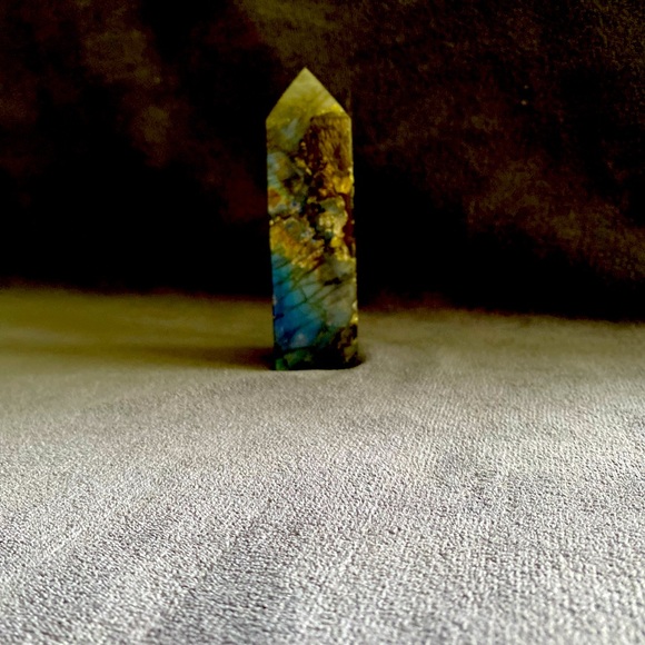 Labradorite Tower - Picture 3 of 6